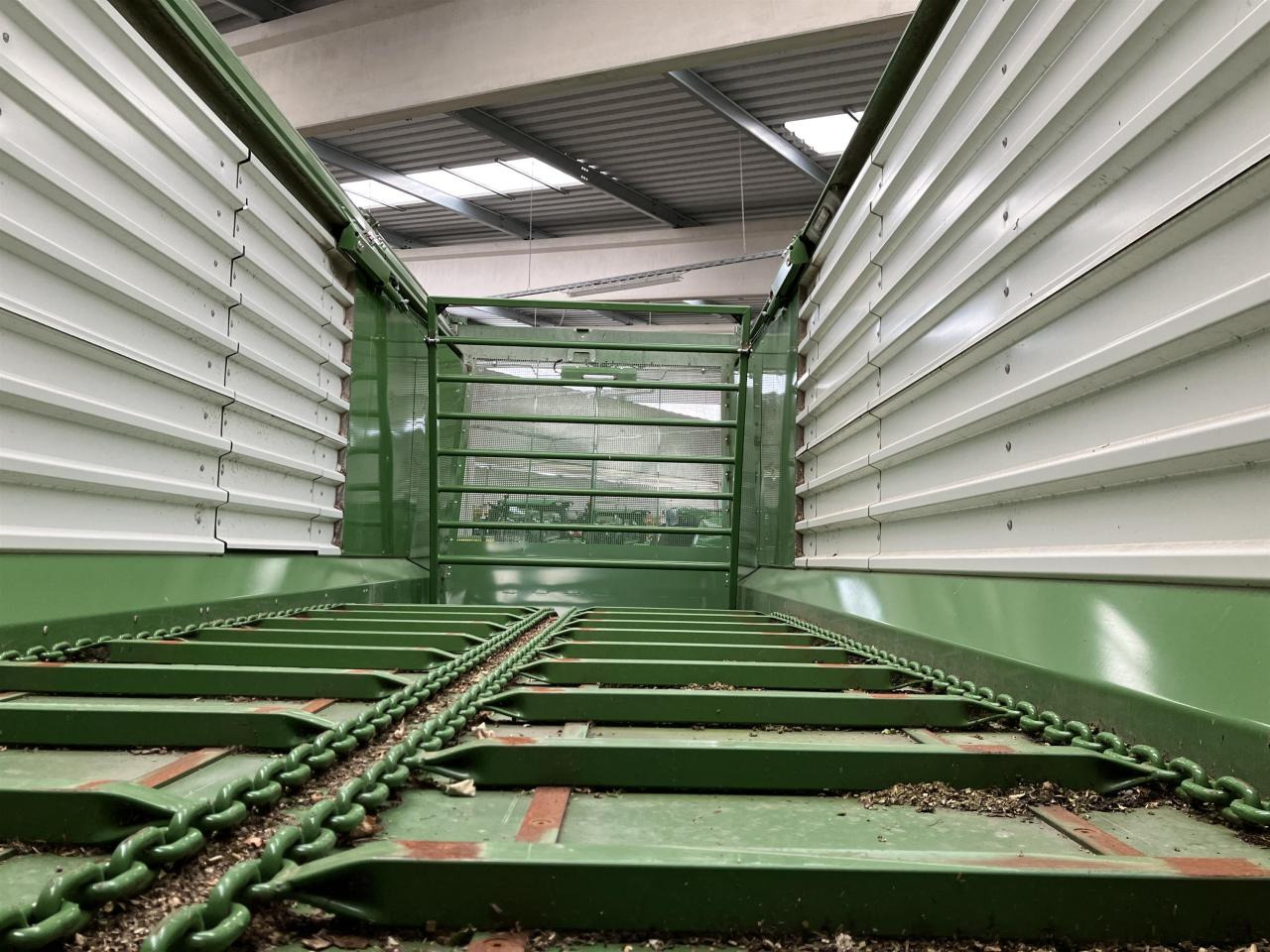 Krone TX 460 D - Rendfelszedő: 5 kép. Krone TX 460 D - Rendfelszedő: 5 kép.