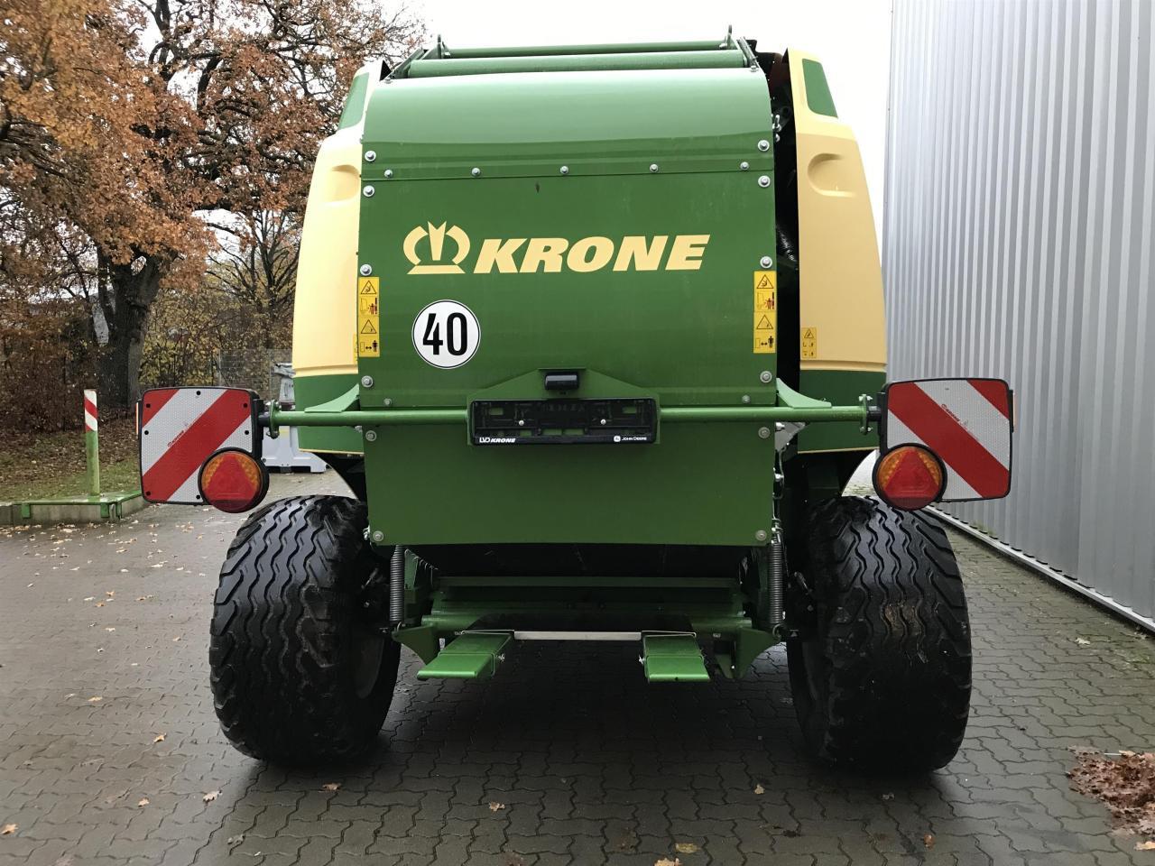 Krone V 165 XC VariPack - Bálázó: 3 kép. Krone V 165 XC VariPack - Bálázó: 3 kép.