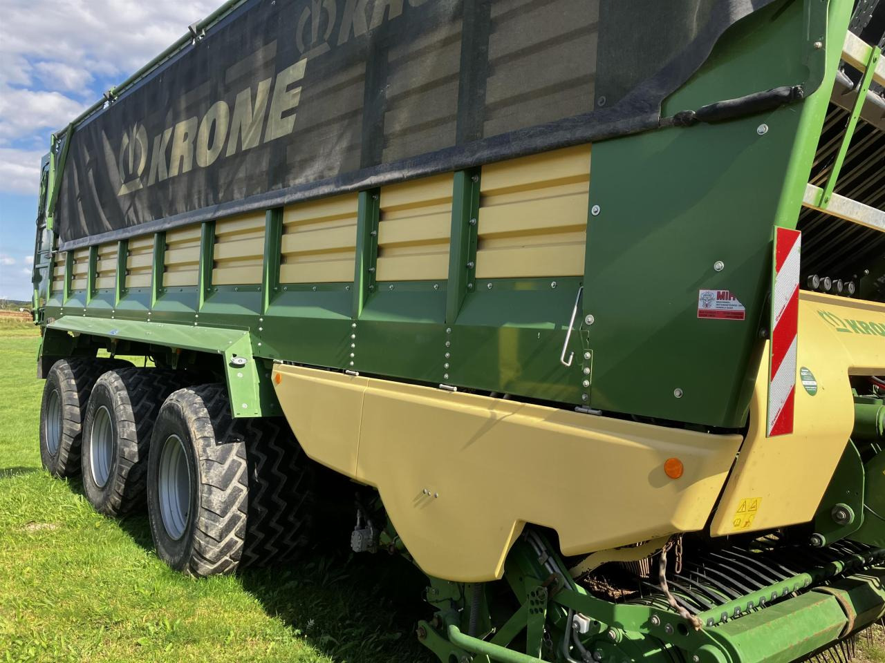 Krone ZX 560 GL - Rendfelszedő: 2 kép. Krone ZX 560 GL - Rendfelszedő: 2 kép.