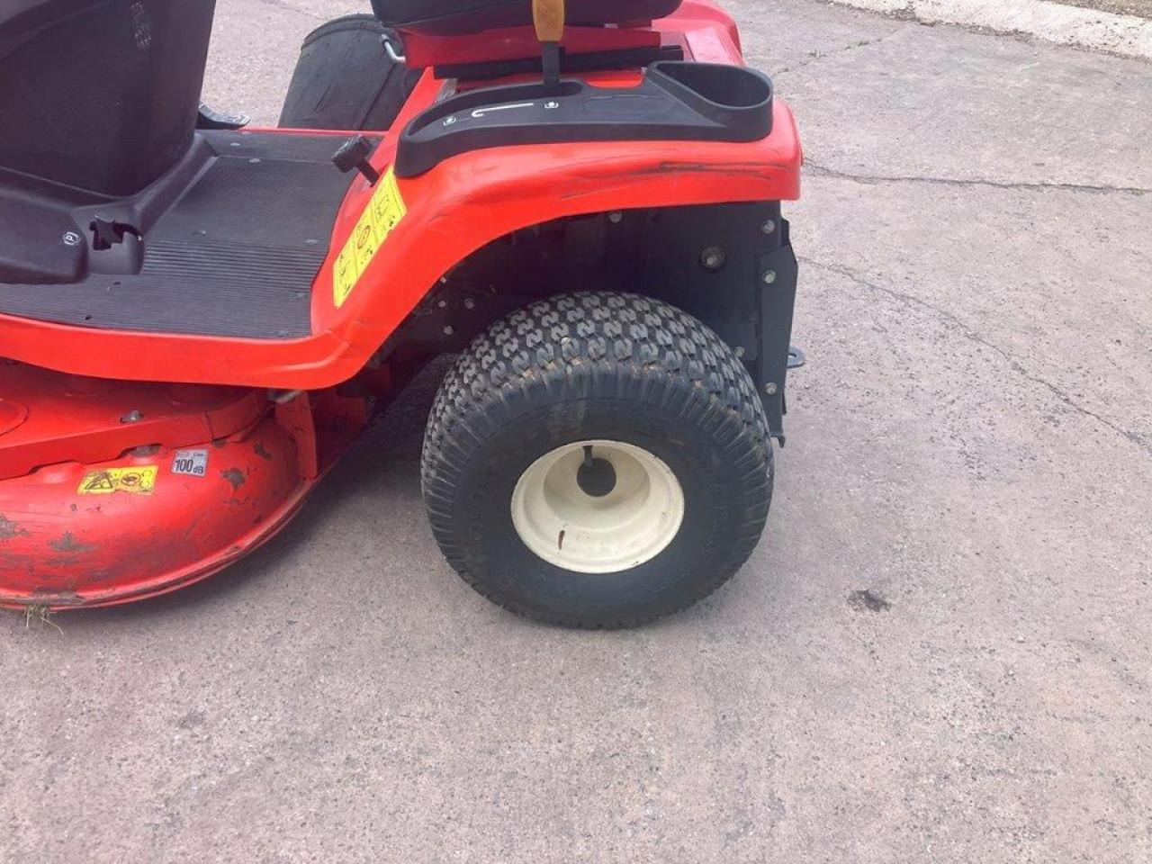 Kubota GR1600-ID-II - Kerti fűkasza: 5 kép. Kubota GR1600-ID-II - Kerti fűkasza: 5 kép.