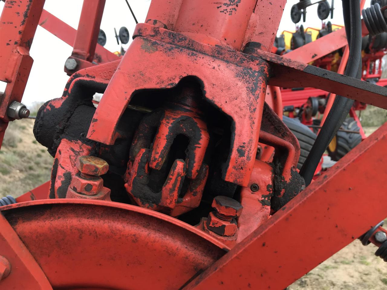 Kuhn GF 10601TO - Szénaforgató: 3 kép. Kuhn GF 10601TO - Szénaforgató: 3 kép.