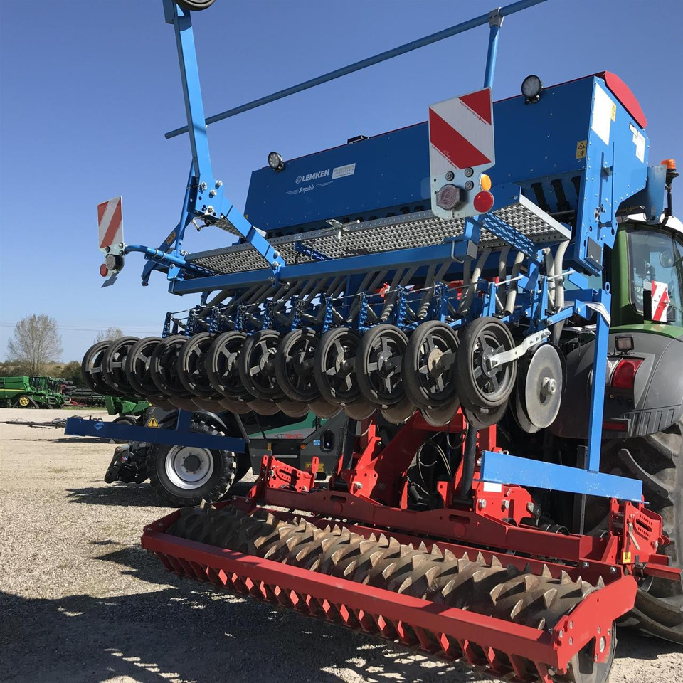 Lemken Saphir 8 Autoload - Szemenkénti vetőgép: 3 kép. Lemken Saphir 8 Autoload - Szemenkénti vetőgép: 3 kép.