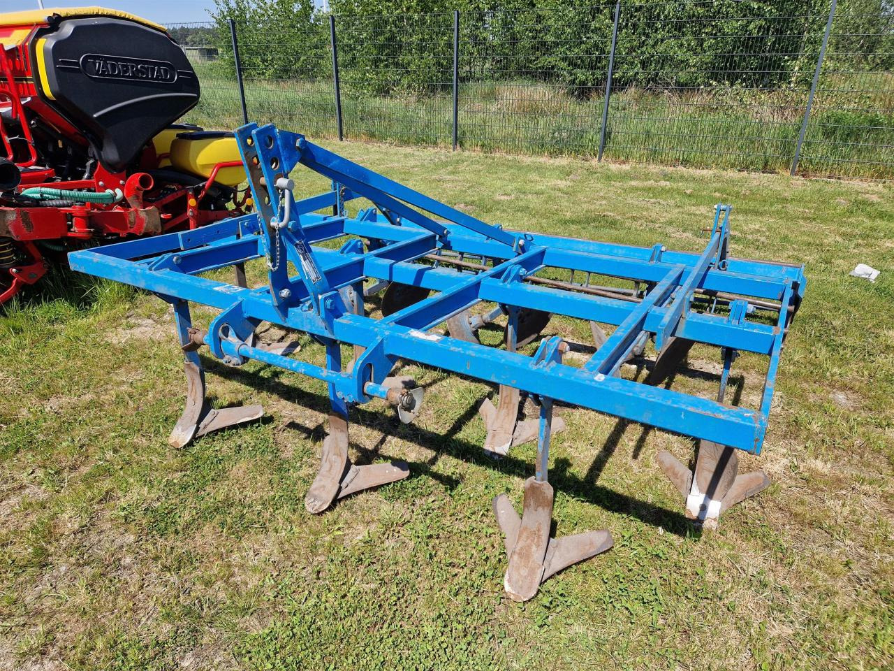 Lemken Smaragd 80-300 - Kultivátor: 2 kép. Lemken Smaragd 80-300 - Kultivátor: 2 kép.