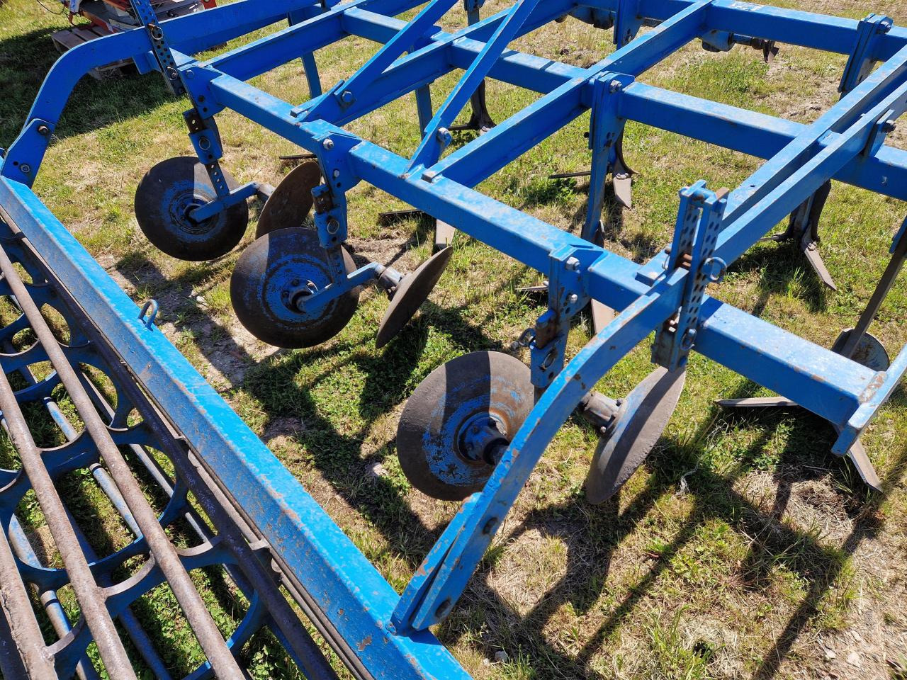 Lemken Smaragd 80-300 - Kultivátor: 5 kép. Lemken Smaragd 80-300 - Kultivátor: 5 kép.