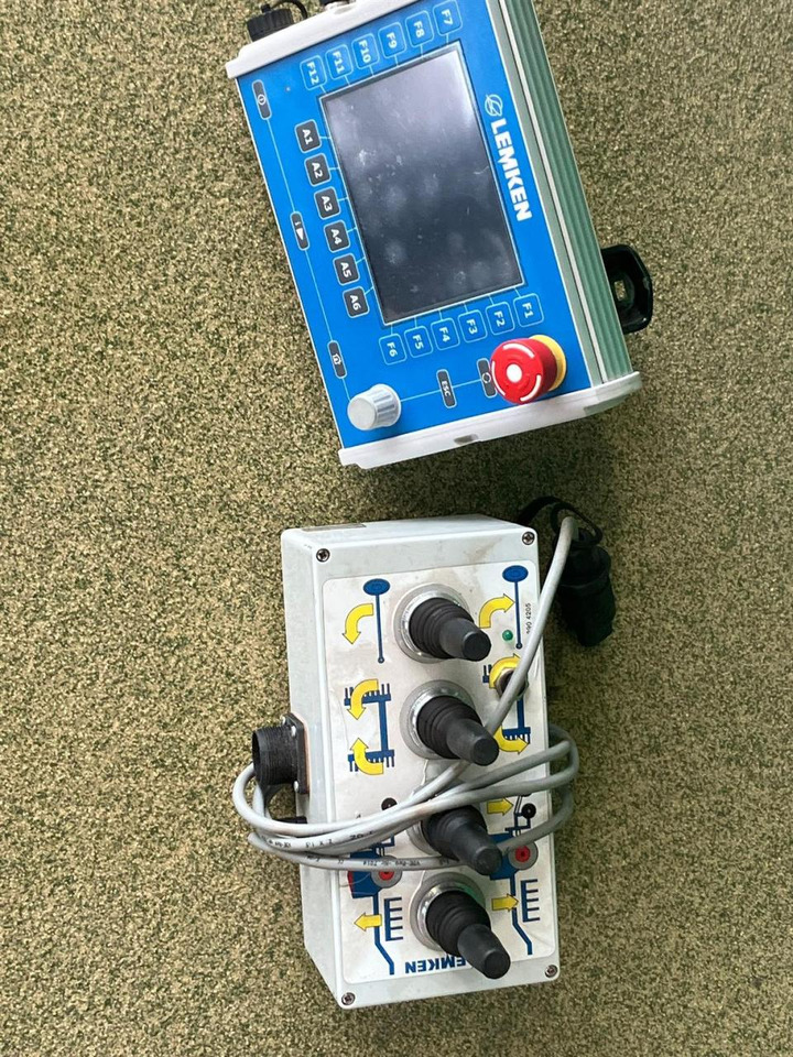 Szemenkénti vetőgép Lemken Solitair 9/450KA-DS: 6 kép. Szemenkénti vetőgép Lemken Solitair 9/450KA-DS: 6 kép.