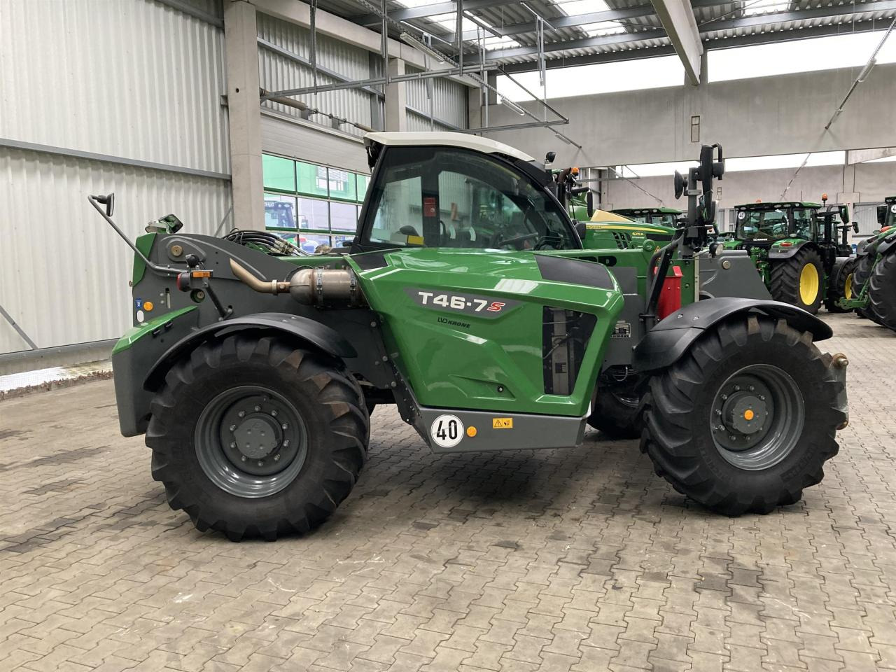 Liebherr 46-7S - Teleszkópos rakodó: 5 kép. Liebherr 46-7S - Teleszkópos rakodó: 5 kép.