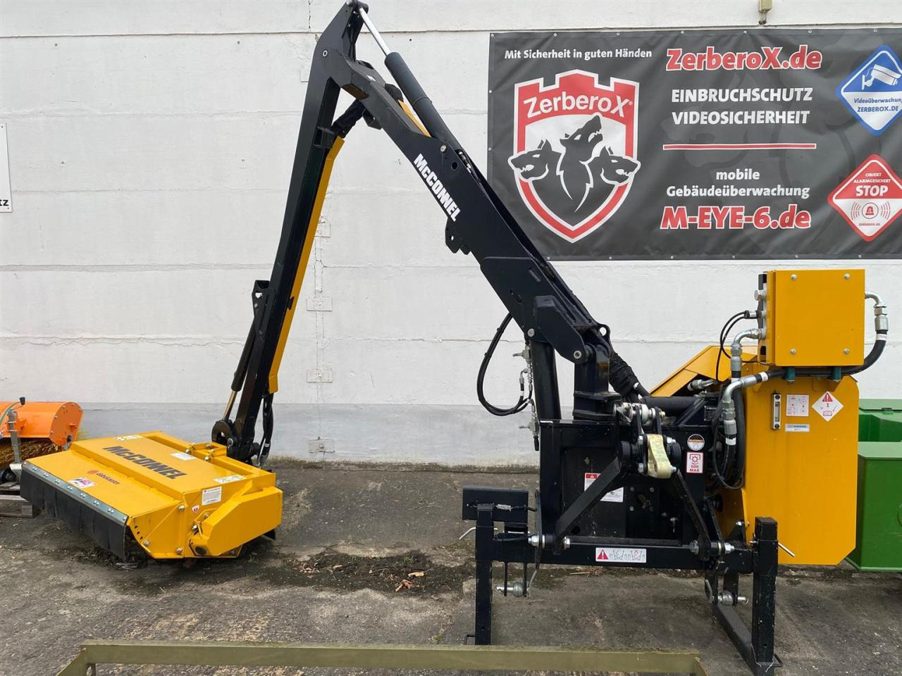 McConnel PA6055 Eco - Szárzúzó: 1 kép. McConnel PA6055 Eco - Szárzúzó: 1 kép.