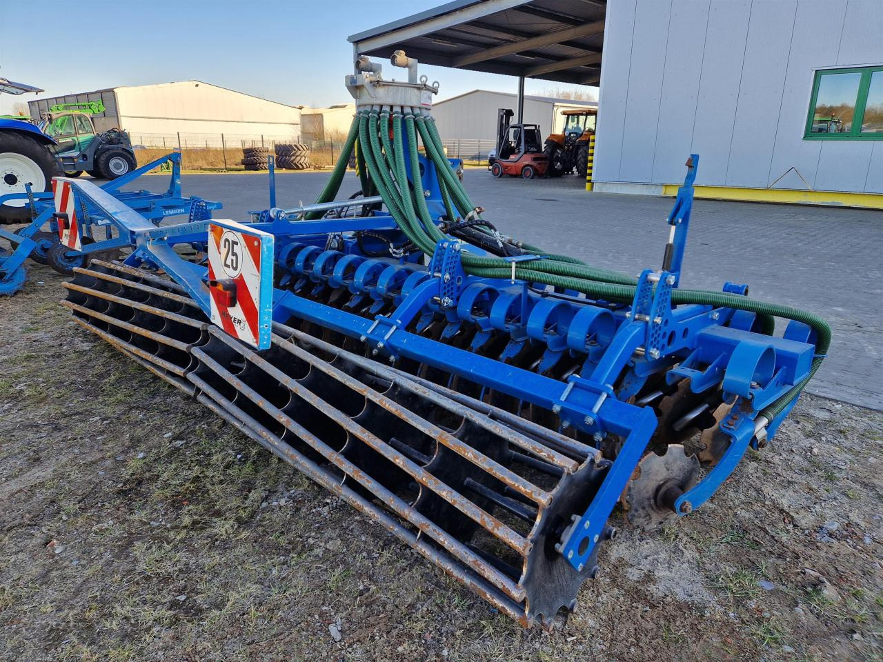 Meyer MIXI 5000 GEF - Műtrágyaszóró gép: 3 kép. Meyer MIXI 5000 GEF - Műtrágyaszóró gép: 3 kép.