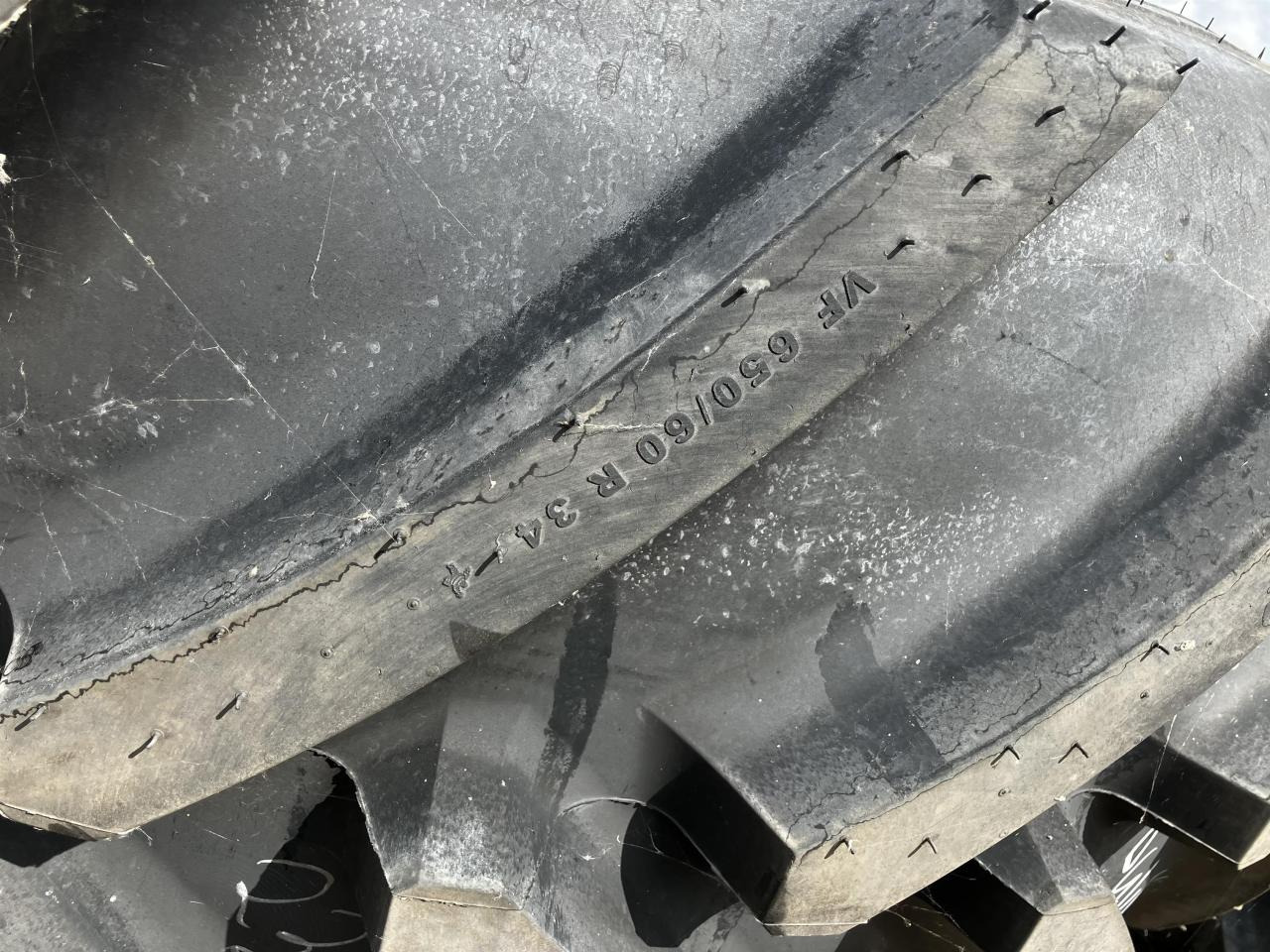 Michelin 650/60R34 VF - Gumiabroncs - Mezőgazdasági gépek: 5 kép. Michelin 650/60R34 VF - Gumiabroncs - Mezőgazdasági gépek: 5 kép.