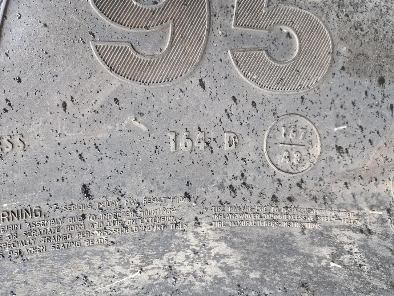 Mitas 480/95R50 - Gumiabroncs - Mezőgazdasági gépek: 5 kép. Mitas 480/95R50 - Gumiabroncs - Mezőgazdasági gépek: 5 kép.