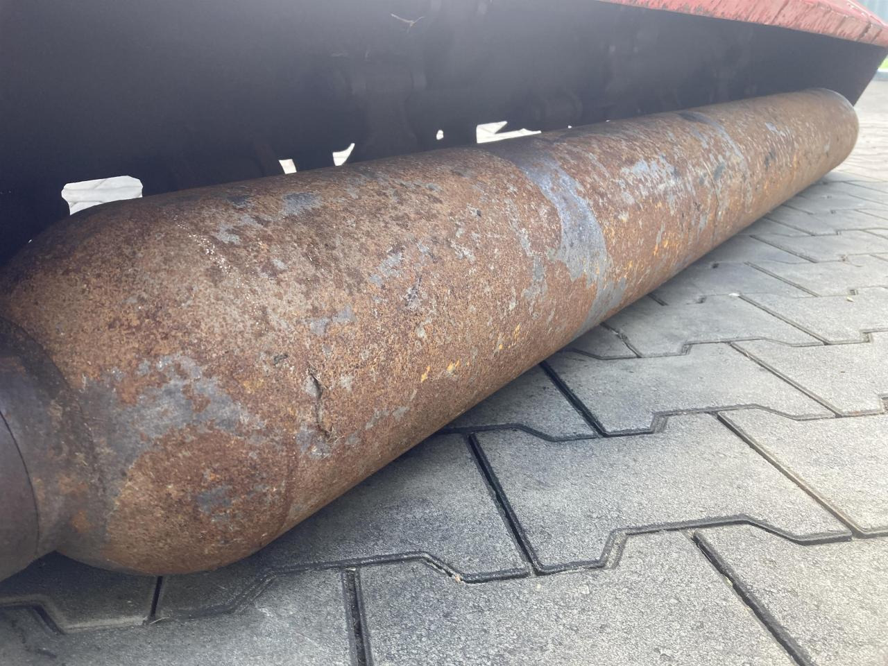 ROAD VL200 - Szárzúzó: 5 kép. ROAD VL200 - Szárzúzó: 5 kép.