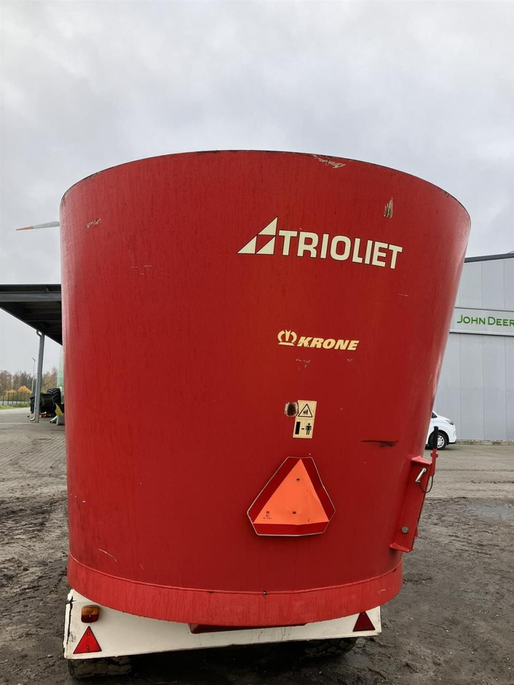 Trioliet Solomix 2-1600 VLH-B - Etetőkocsi: 4 kép. Trioliet Solomix 2-1600 VLH-B - Etetőkocsi: 4 kép.