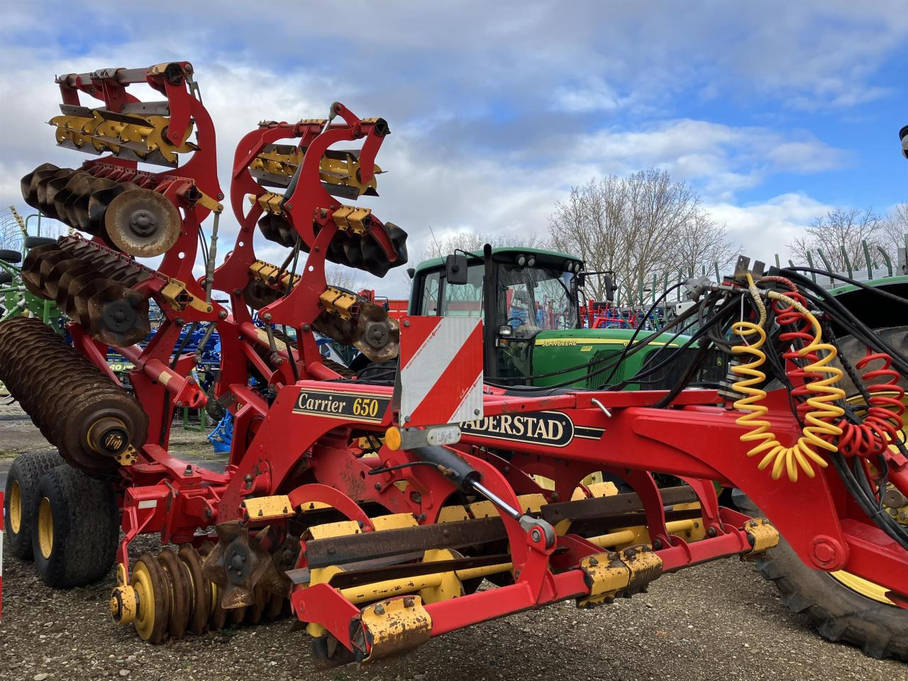 Väderstad Carrier CR 650 - Tárcsás borona: 1 kép. Väderstad Carrier CR 650 - Tárcsás borona: 1 kép.