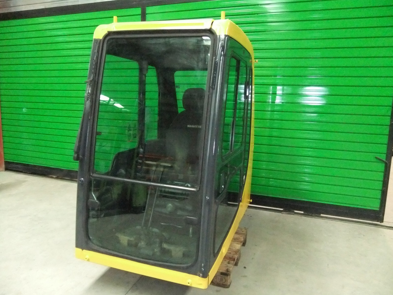 Cab EROPS KOMATSU PC340-6 - Fülke - Építőipari gépek: 5 kép. Cab EROPS KOMATSU PC340-6 - Fülke - Építőipari gépek: 5 kép.