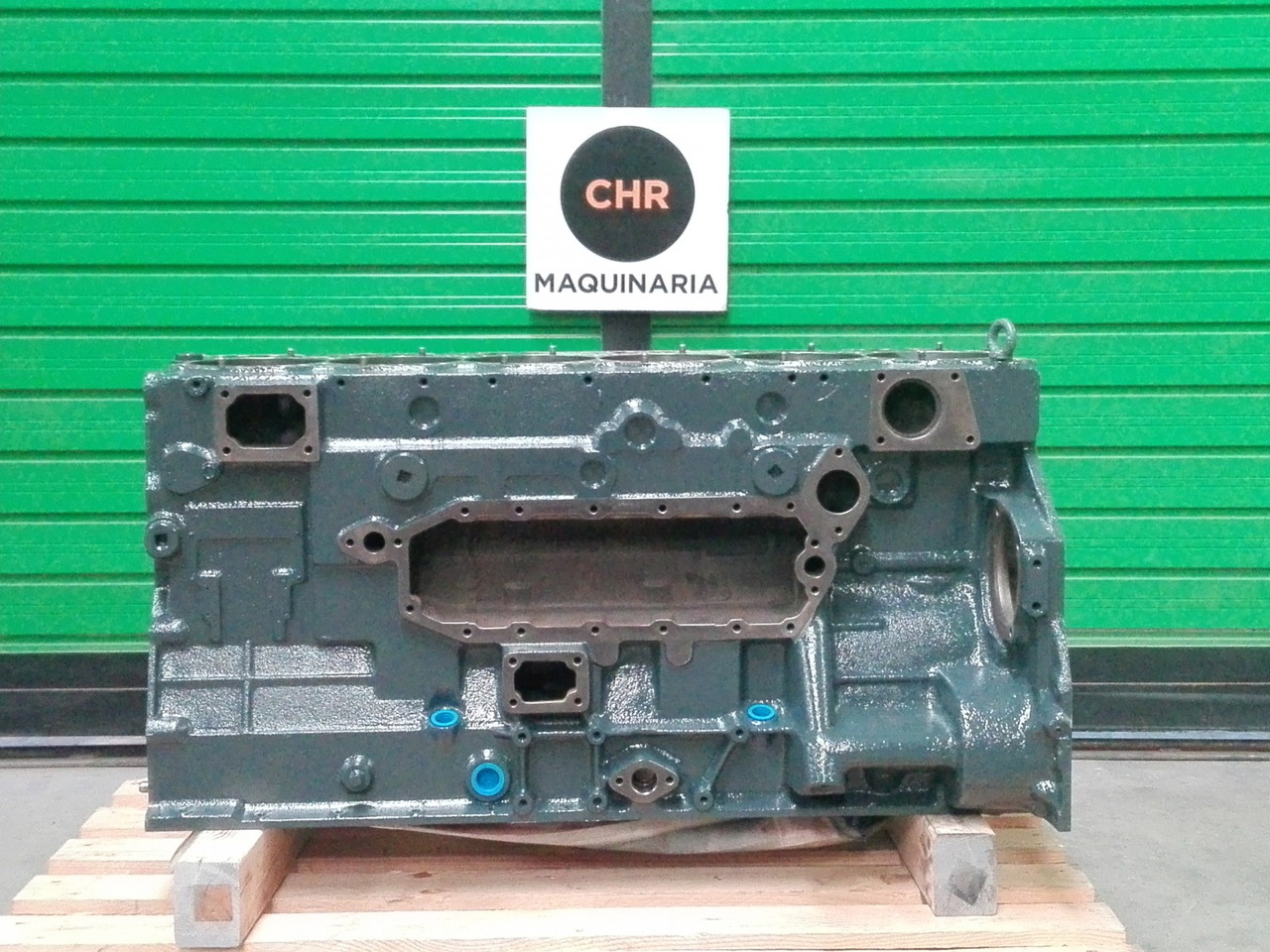 Engine KOMATSU SAA6D125E-3 - Motor - Építőipari gépek: 1 kép. Engine KOMATSU SAA6D125E-3 - Motor - Építőipari gépek: 1 kép.