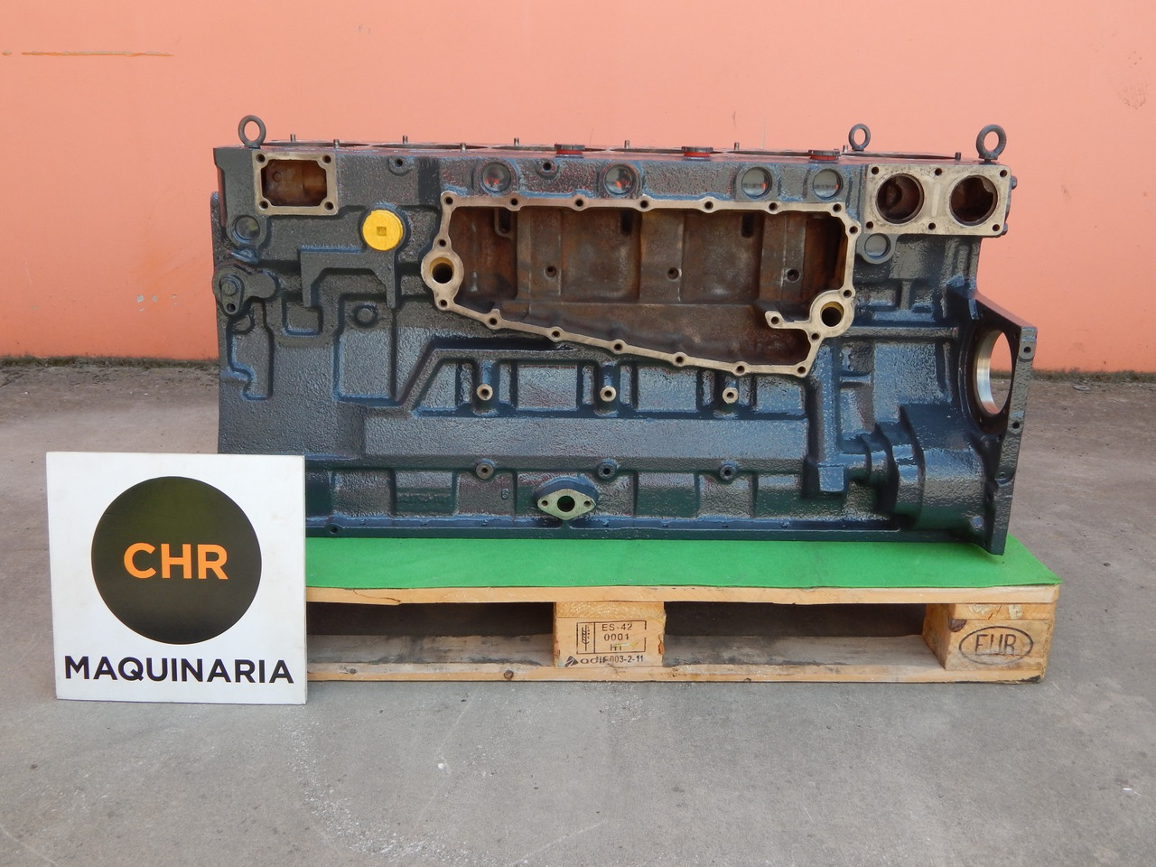 Engine KOMATSU - Motor - Építőipari gépek: 5 kép. Engine KOMATSU - Motor - Építőipari gépek: 5 kép.