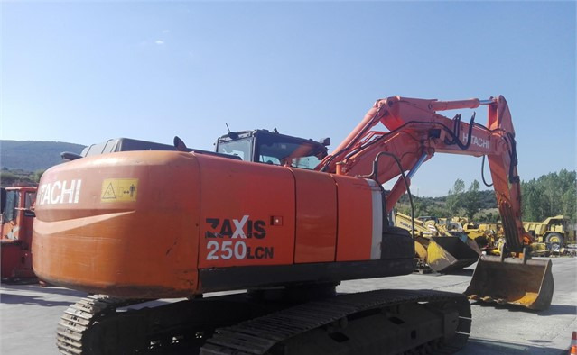 Excavadoras de cadenas HITACHI ZX250-3 (2006) - Lánctalpas kotró: 3 kép. Excavadoras de cadenas HITACHI ZX250-3 (2006) - Lánctalpas kotró: 3 kép.