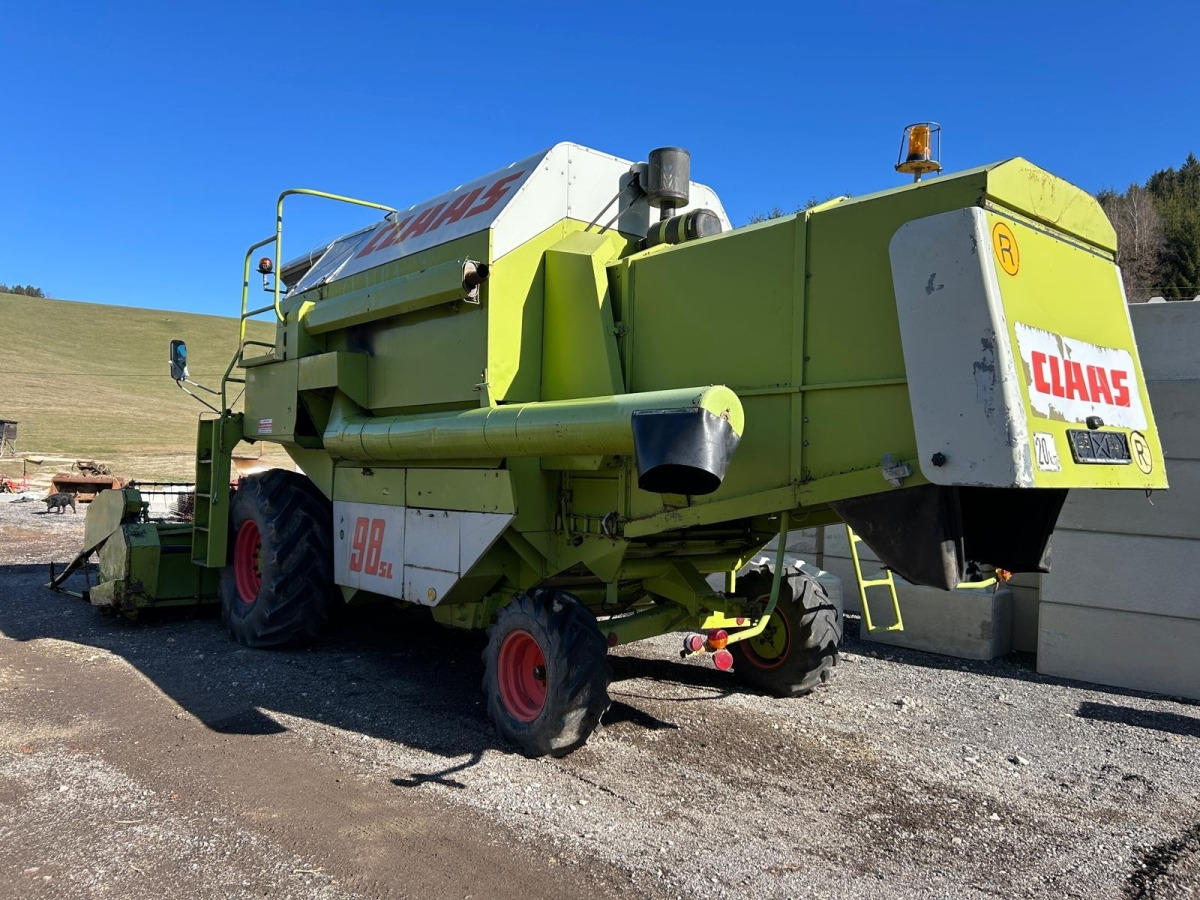 Claas Dominator 96 Mähdrescher - Kombájn: 2 kép. Claas Dominator 96 Mähdrescher - Kombájn: 2 kép.