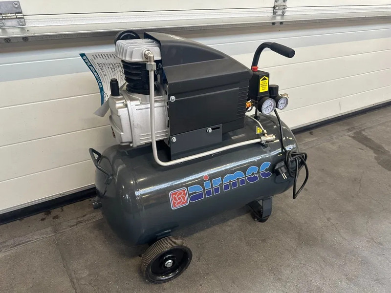 Airmec FIAC 2 PK 170 L / min 8 Bar Elektrische Zuigercompressor Overstock - Légkompresszor: 2 kép. Airmec FIAC 2 PK 170 L / min 8 Bar Elektrische Zuigercompressor Overstock - Légkompresszor: 2 kép.