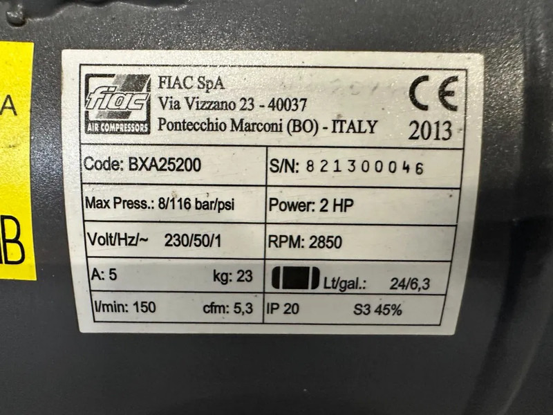 Airmec Fiac BXA 25200 Elektrische Zuigercompressor 2 PK 150 L / min 8 Bar - Légkompresszor: 3 kép. Airmec Fiac BXA 25200 Elektrische Zuigercompressor 2 PK 150 L / min 8 Bar - Légkompresszor: 3 kép.