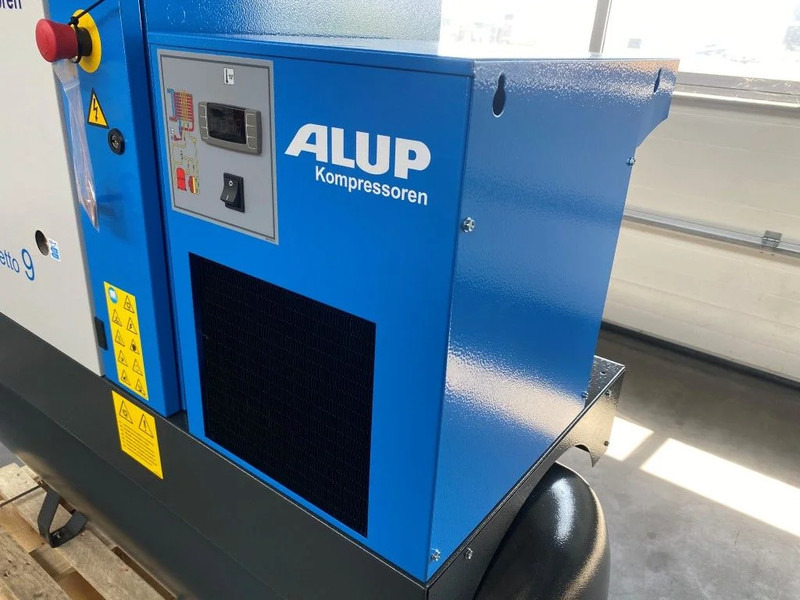 Alup Sonetto 9+ 270 Elektrische Schroefcompressor met ketel en droger 7.5 kW 980 L / min 10 Bar - Légkompresszor: 3 kép. Alup Sonetto 9+ 270 Elektrische Schroefcompressor met ketel en droger 7.5 kW 980 L / min 10 Bar - Légkompresszor: 3 kép.
