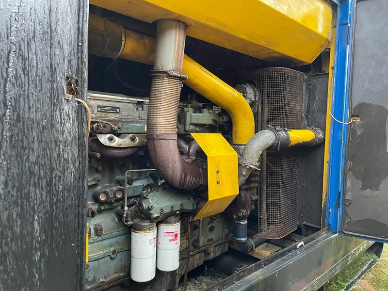 Atlas-Copco QAS 265 Silent 265 kVA generatorset - Áramfejlesztő: 5 kép. Atlas-Copco QAS 265 Silent 265 kVA generatorset - Áramfejlesztő: 5 kép.