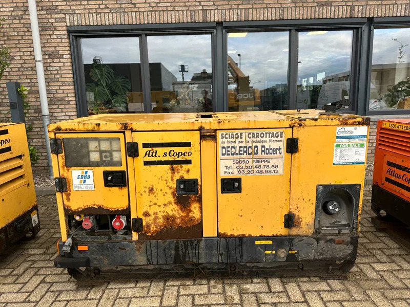 Atlas-Copco QAS 38 Yanmar Mecc Alte Spa 40 kVA Silent generatorset - Áramfejlesztő: 1 kép. Atlas-Copco QAS 38 Yanmar Mecc Alte Spa 40 kVA Silent generatorset - Áramfejlesztő: 1 kép.
