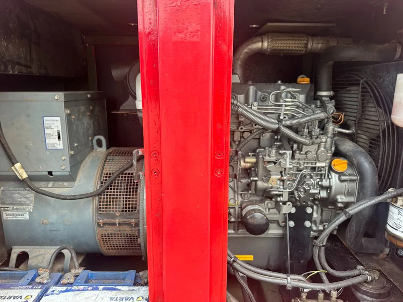 Atlas-Copco QAS 38 Yanmar Mecc Alte Spa 40 kVA Silent generatorset - Áramfejlesztő: 5 kép. Atlas-Copco QAS 38 Yanmar Mecc Alte Spa 40 kVA Silent generatorset - Áramfejlesztő: 5 kép.