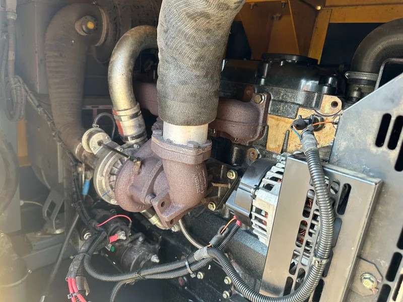 Áramfejlesztő Atlas-Copco QAS 60 Perkins Leroy Somer 60 kVA Silent Rental generatorset: 15 kép.