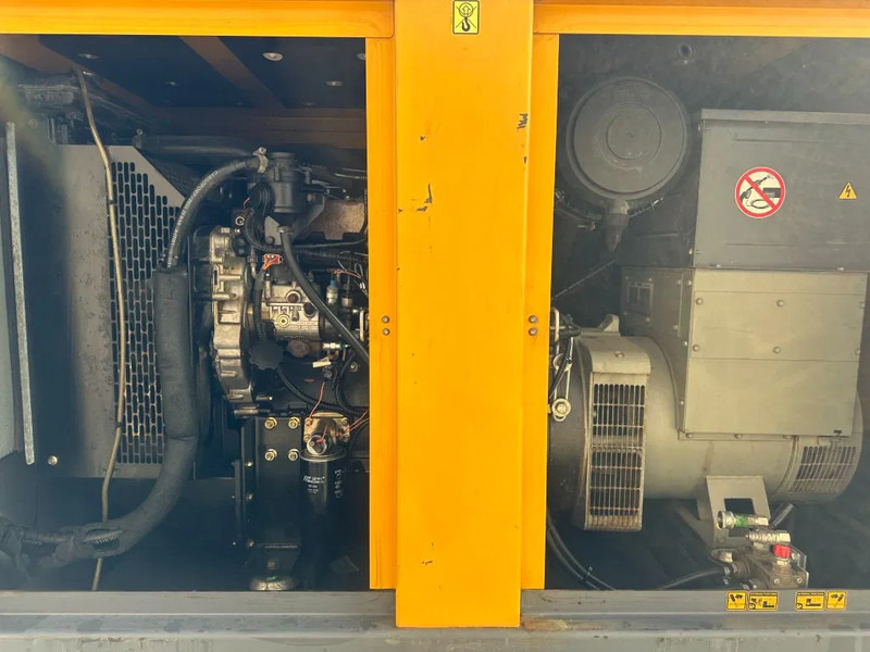 Áramfejlesztő Atlas-Copco QAS 60 Perkins Leroy Somer 60 kVA Silent Rental generatorset: 11 kép.