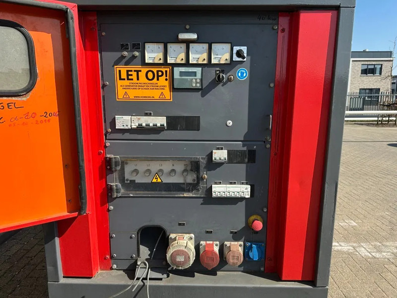 Atlas-Copco QAS 60 Perkins Stamford 60 kVA Silent Rental generatorset - Áramfejlesztő: 5 kép. Atlas-Copco QAS 60 Perkins Stamford 60 kVA Silent Rental generatorset - Áramfejlesztő: 5 kép.