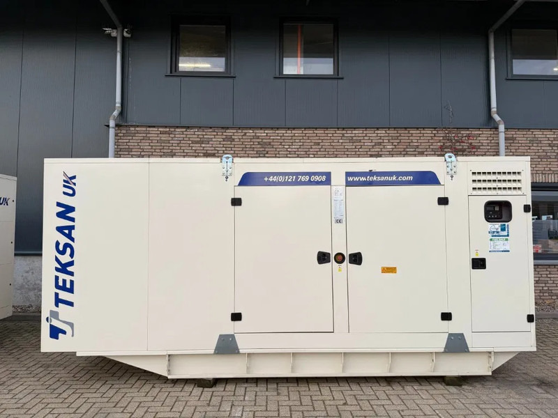 Baudouin Teksan 440 kVA Silent Noodstroom Generatorset Overstock ! New ! Surplus - Áramfejlesztő: 1 kép. Baudouin Teksan 440 kVA Silent Noodstroom Generatorset Overstock ! New ! Surplus - Áramfejlesztő: 1 kép.