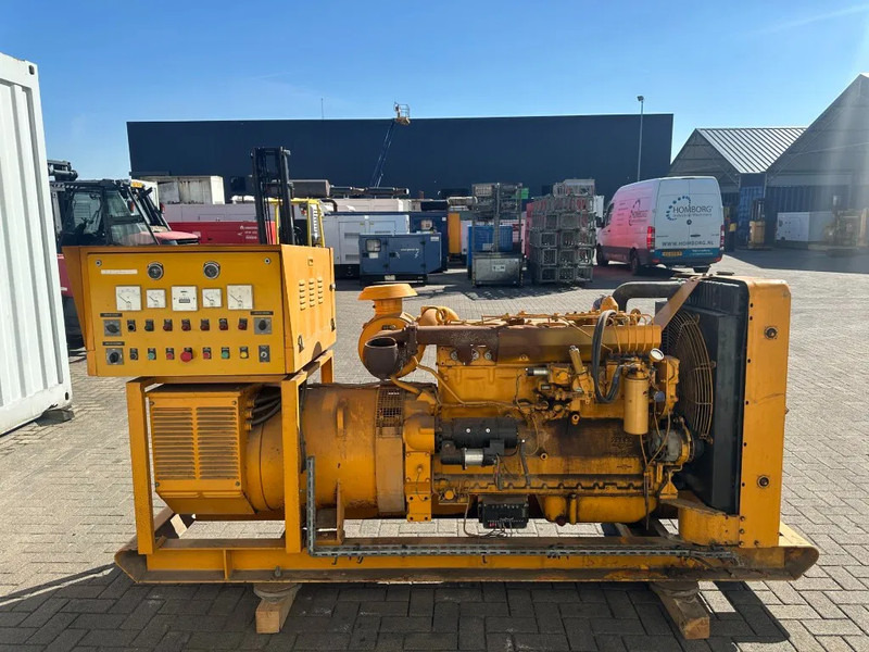 Caterpillar 3306 Leroy Somer 160 kVA noodstroom generatorset 869 hours - Áramfejlesztő: 5 kép. Caterpillar 3306 Leroy Somer 160 kVA noodstroom generatorset 869 hours - Áramfejlesztő: 5 kép.