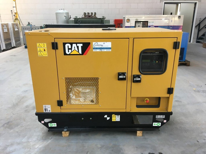 Caterpillar C2.2 22 kVA Silent generatorset New - Áramfejlesztő: 3 kép. Caterpillar C2.2 22 kVA Silent generatorset New - Áramfejlesztő: 3 kép.