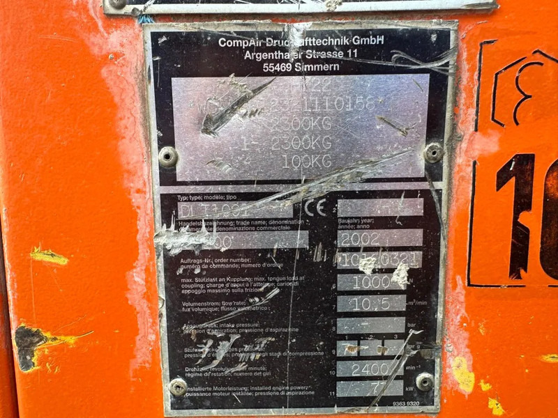 Compair C100 Mercedes OM 364 A 10.5 m3 / min 77 kW 7 Bar Silent Diesel Compressor - Légkompresszor: 3 kép. Compair C100 Mercedes OM 364 A 10.5 m3 / min 77 kW 7 Bar Silent Diesel Compressor - Légkompresszor: 3 kép.