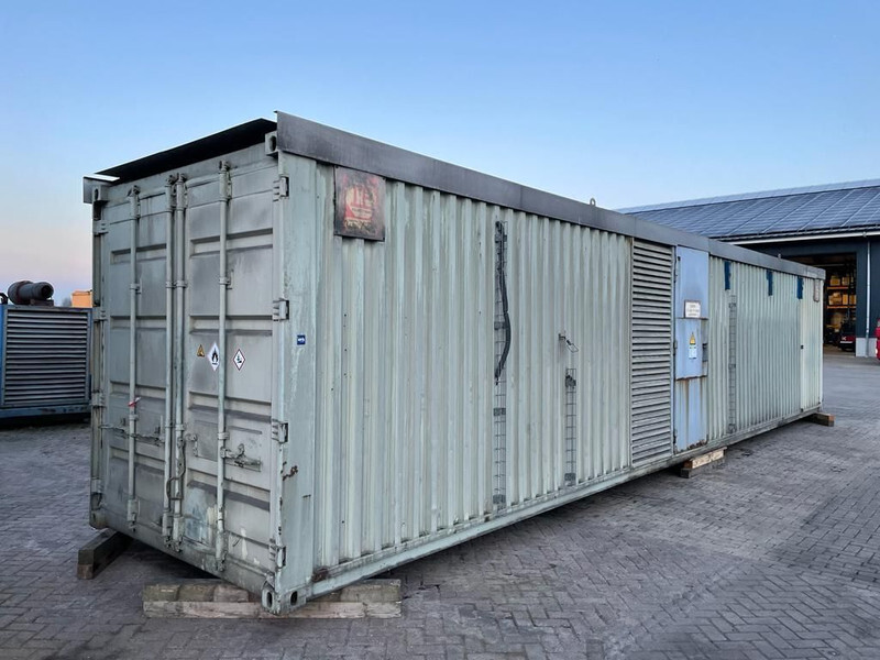 Cummins KTA 38 G1 Leroy Somer 1500 kVA Silent generatorset in 40 ft container - Áramfejlesztő: 5 kép. Cummins KTA 38 G1 Leroy Somer 1500 kVA Silent generatorset in 40 ft container - Áramfejlesztő: 5 kép.