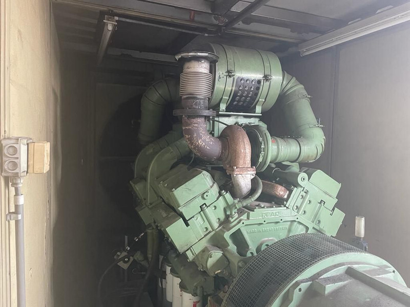 Cummins KTA 38 G1 Leroy Somer 1500 kVA Silent generatorset in 40 ft container - Áramfejlesztő: 2 kép. Cummins KTA 38 G1 Leroy Somer 1500 kVA Silent generatorset in 40 ft container - Áramfejlesztő: 2 kép.