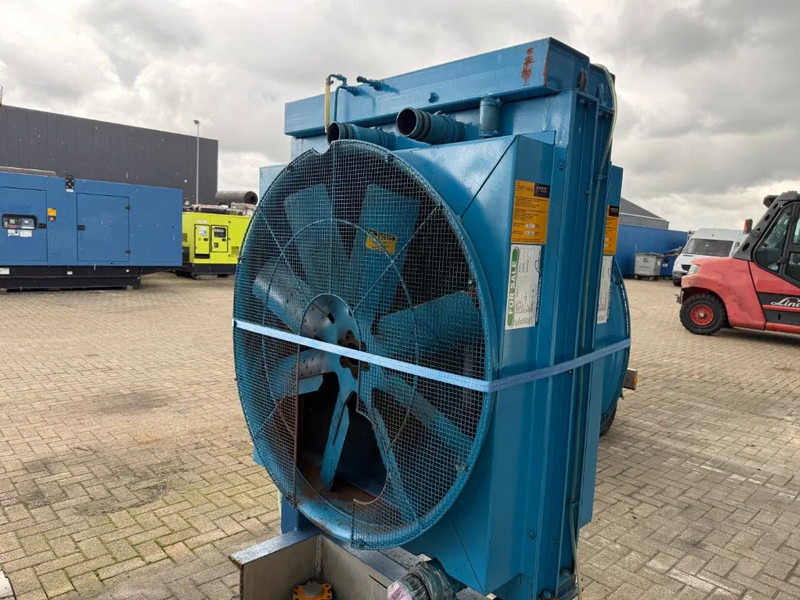 Cummins KTTA 19 G Radiateur Koeler Radiator 700 PK - Motor - Anyagmozgató gép: 2 kép. Cummins KTTA 19 G Radiateur Koeler Radiator 700 PK - Motor - Anyagmozgató gép: 2 kép.