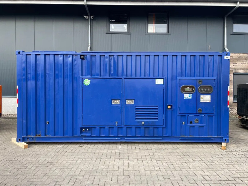 Cummins QSK45-G4 Stamford 1600 kVA 20FT container genset - Áramfejlesztő: 1 kép. Cummins QSK45-G4 Stamford 1600 kVA 20FT container genset - Áramfejlesztő: 1 kép.