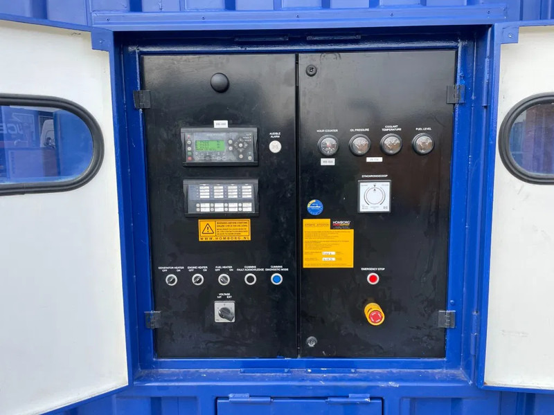 Cummins QSK45-G4 Stamford 1600 kVA 20FT container genset - Áramfejlesztő: 5 kép. Cummins QSK45-G4 Stamford 1600 kVA 20FT container genset - Áramfejlesztő: 5 kép.