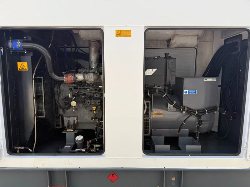 Cummins QSL9-G8 Stamford 300 kVA Supersilent Rental generatorset - Áramfejlesztő: 3 kép. Cummins QSL9-G8 Stamford 300 kVA Supersilent Rental generatorset - Áramfejlesztő: 3 kép.