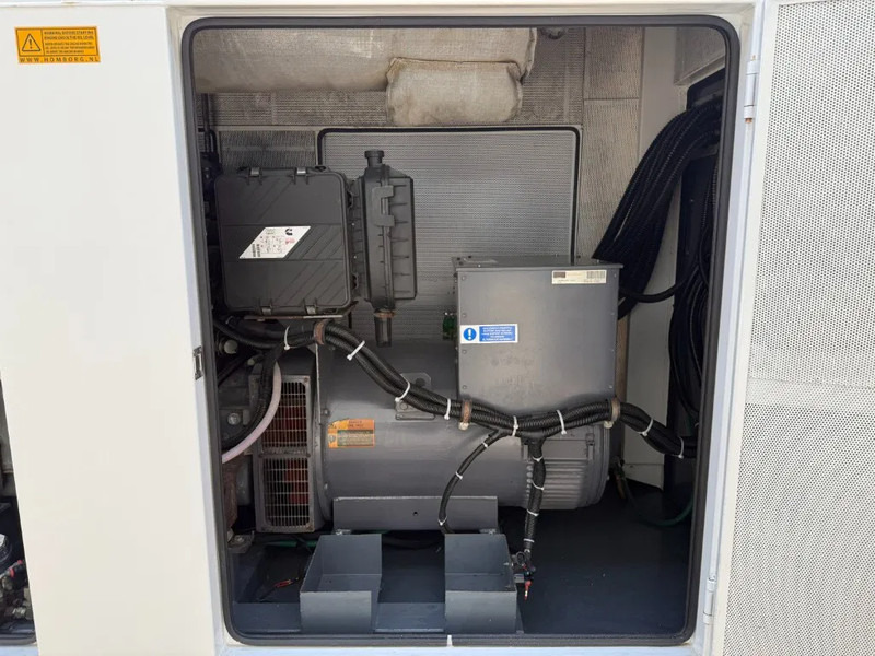 Cummins QSL9-G8 Stamford 300 kVA Supersilent Rental generatorset - Áramfejlesztő: 5 kép. Cummins QSL9-G8 Stamford 300 kVA Supersilent Rental generatorset - Áramfejlesztő: 5 kép.