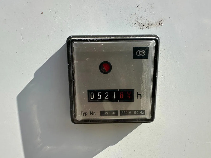 DAF 1160 AvK 105 kVA noodstroom generatorset 521 hours ! - Áramfejlesztő: 5 kép. DAF 1160 AvK 105 kVA noodstroom generatorset 521 hours ! - Áramfejlesztő: 5 kép.
