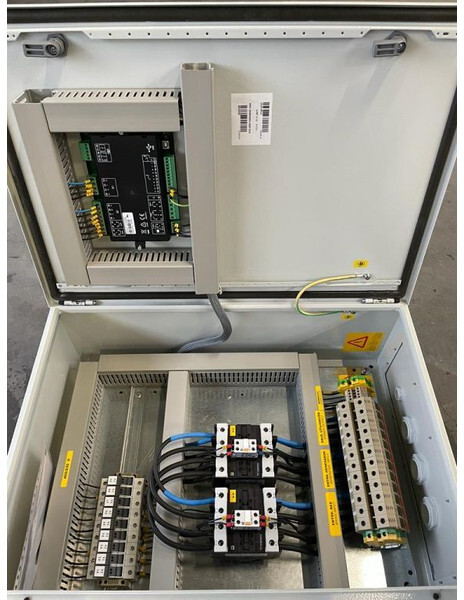 Deap Sea Electronics DSE 100 Ampère ATS Automatische Netovername Paneel nieuw ! - Áramfejlesztő: 4 kép. Deap Sea Electronics DSE 100 Ampère ATS Automatische Netovername Paneel nieuw ! - Áramfejlesztő: 4 kép.