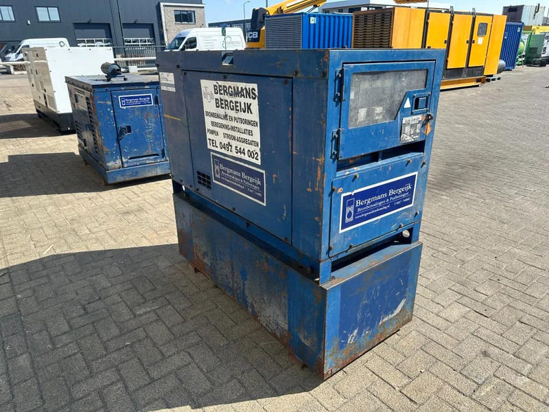 Denyo Kubota Mecc Alte Spa 13 kVA Silent generatorset - Áramfejlesztő: 5 kép. Denyo Kubota Mecc Alte Spa 13 kVA Silent generatorset - Áramfejlesztő: 5 kép.