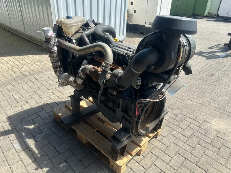 Deutz BF4M 1013 Diesel Engine 4 cylinder 102 kW / 137 HP - Motor - Anyagmozgató gép: 3 kép. Deutz BF4M 1013 Diesel Engine 4 cylinder 102 kW / 137 HP - Motor - Anyagmozgató gép: 3 kép.