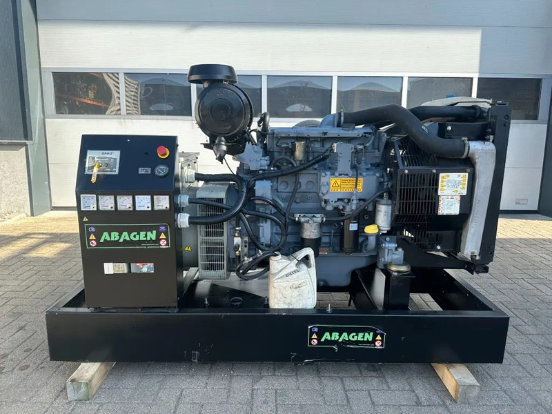 Deutz BF4M 1013 EC Leroy Somer 115 kVA generatorset - Áramfejlesztő: 1 kép. Deutz BF4M 1013 EC Leroy Somer 115 kVA generatorset - Áramfejlesztő: 1 kép.