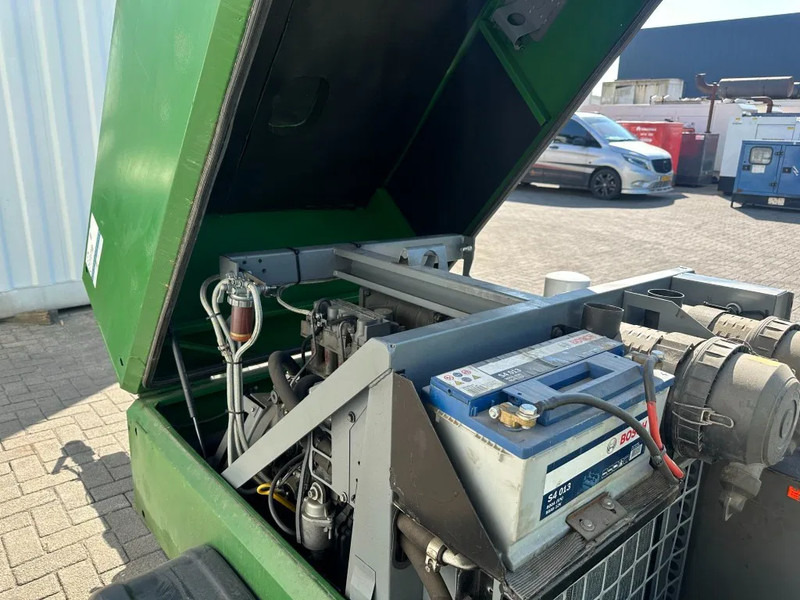 Deutz F2M 1011 Mobiele Diesel Compressor 2.5 m3 / min 22 kW 7 Bar Aanhanger - Légkompresszor: 3 kép. Deutz F2M 1011 Mobiele Diesel Compressor 2.5 m3 / min 22 kW 7 Bar Aanhanger - Légkompresszor: 3 kép.