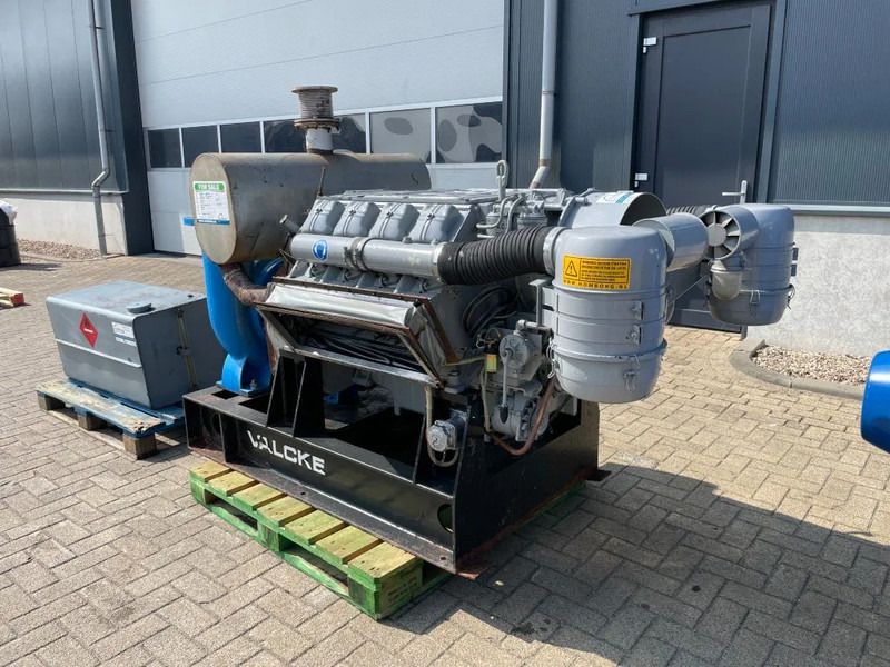Deutz F8L413 Sarmat 650 M3/H 8 Bar - Vízszivattyú: 3 kép. Deutz F8L413 Sarmat 650 M3/H 8 Bar - Vízszivattyú: 3 kép.