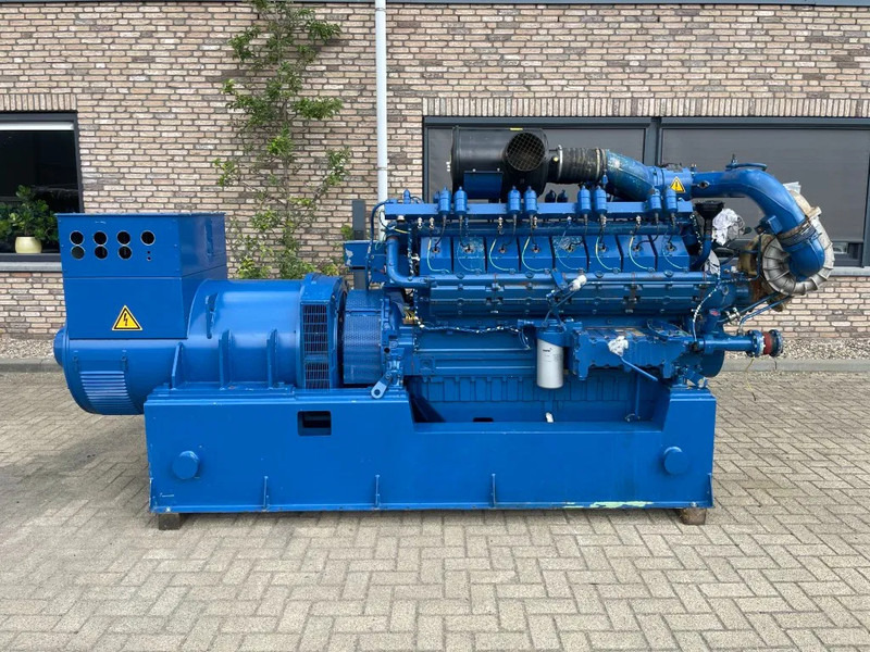 Deutz TBG 616 V16K Gasset 800 / 1110 kVA Stamford generatorset - Áramfejlesztő: 1 kép. Deutz TBG 616 V16K Gasset 800 / 1110 kVA Stamford generatorset - Áramfejlesztő: 1 kép.